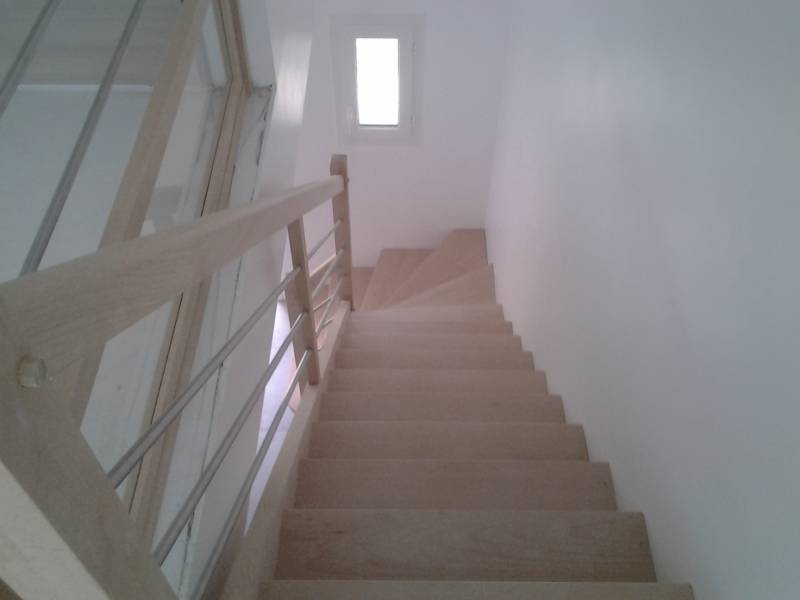 Escalier A Un Quart Tournant Hetre Avec Garde Corps Tubes Inox Escalier A Un Quart Tournant Hetre Avec Garde Corps Tubes Inox
