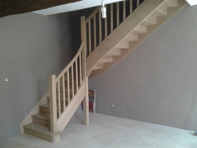 Escalier Un Quart Tournant En Chene Avec Rampe Cintree Escalier Un Quart Tournant En Chene Avec Rampe Cintree